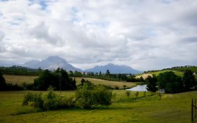 Zebra Cottage And Lodge